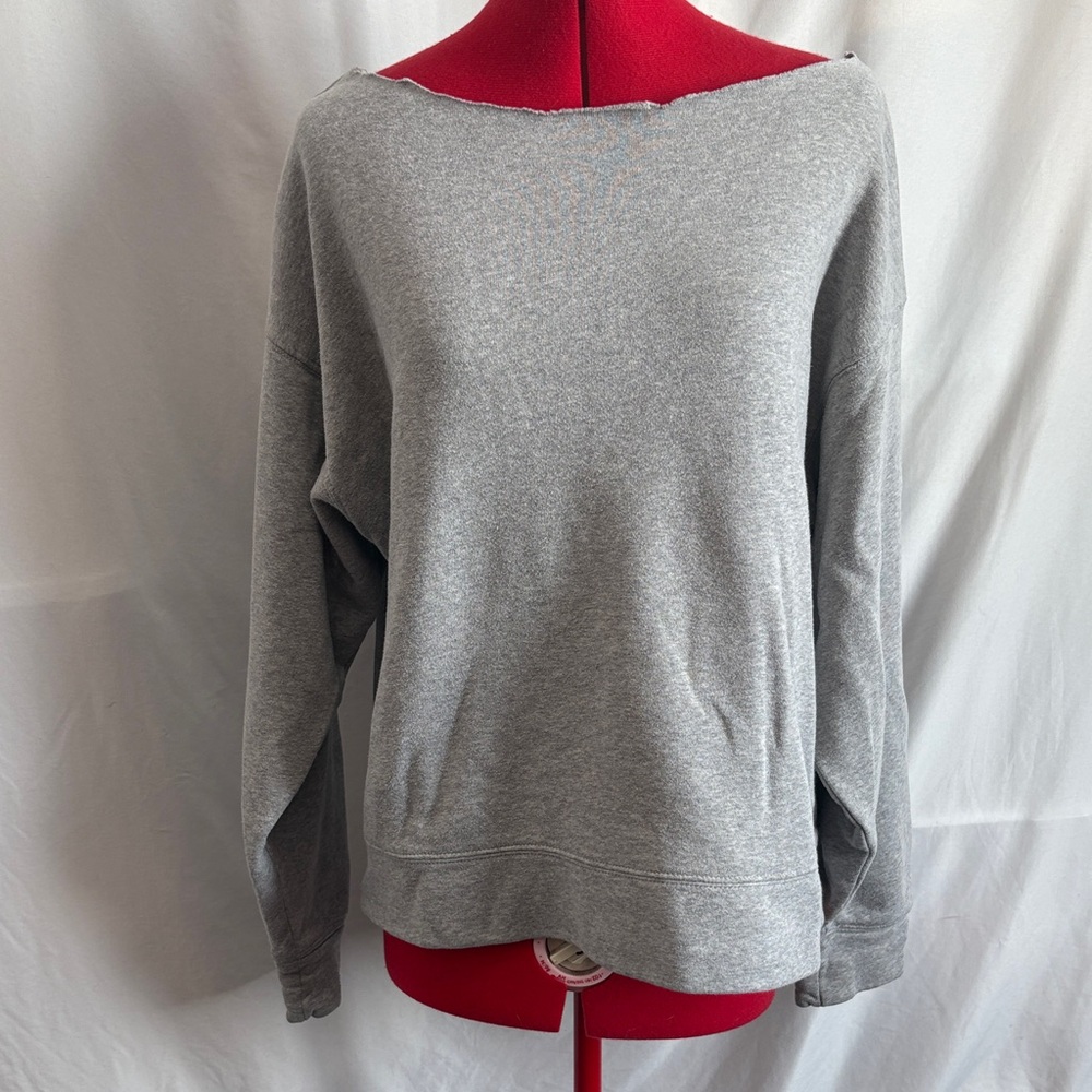 Ardene Off-the-Shoulder Raw Hem Gray Sweater MM362